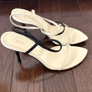 NEOUS Cream Slingback Heels with Black Straps